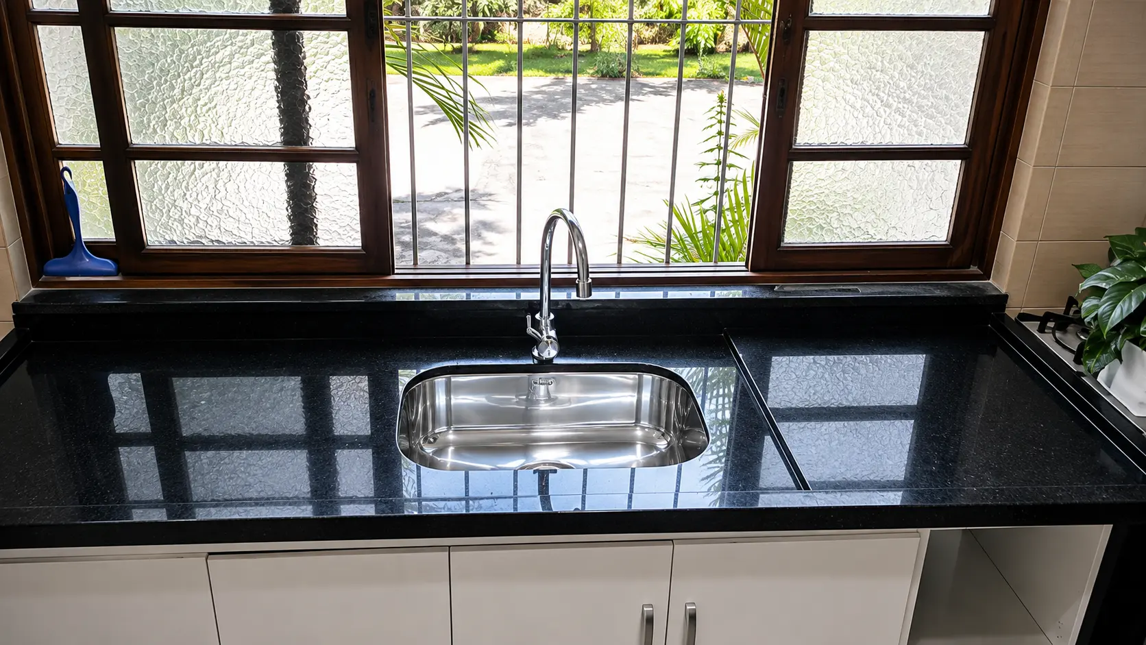 Cozinha com Bancada em mármore e granito — Amazonita Mármores